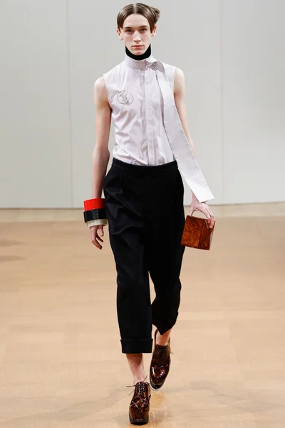 Look 11
